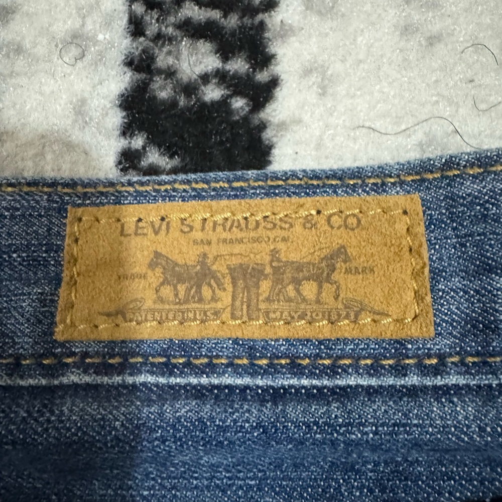 Levi's petite Blue Boyfriend Jeans - Picture 4 of 5